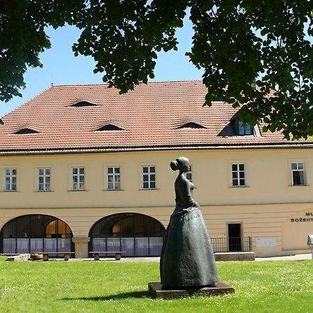 Penzion U Pesiku Červený Kostelec Kültér fotó